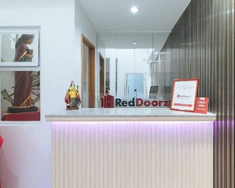 RedDoorz @ St. Catherine Residences Olongapo City - Olongapo - Рецепція
