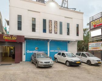 Treebo Nestlay Airport Alandur - Madrás - Edificio