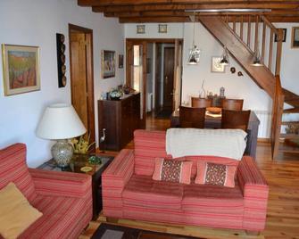 Dúplex en el centro de Alp - Alp - Huiskamer