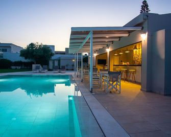 Golden Sun Boutique - Mália - Pool