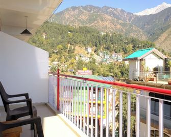 Mitra Mcleodganj - Dharamshala - Balcón