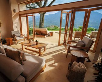 Hotel Tahiti - Fredonia - Sala de estar
