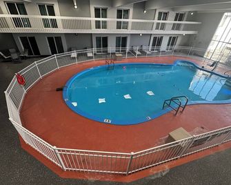 Rockfalls Inn & Suite - Rock Falls - Pool