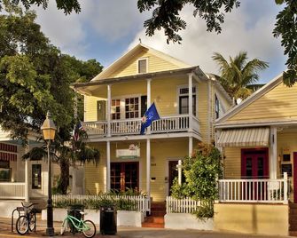 Tropical Inn - Key West - Building