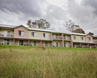 Bathurst Goldfields Motel At 428 Conrod Straight Mount Panorama - Bathurst - Edificio