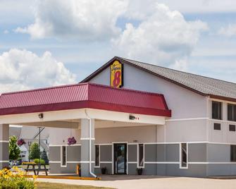Super 8 by Wyndham Shipshewana - Shipshewana - Gebäude