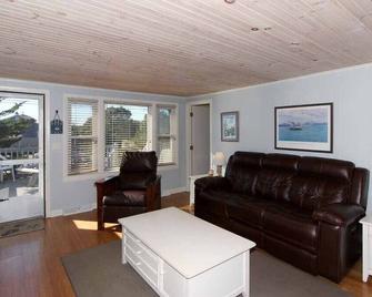 Charming Duplex Unit Close To Beaches! (1813) - West Dennis - Living room