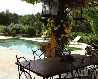 Absolute Quiet 45 Km from The Sea (St-Maxime St-Tropez). - Лорг - Басейн