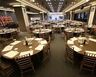 Andong CM Park Hotel - Andong