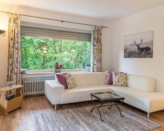 Ferienwohnung Lilly - Garmisch-Partenkirchen - Living room