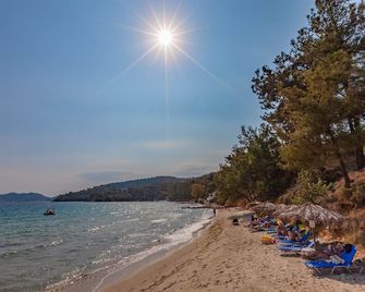 Esperides Hotel - Thasos Town - Playa