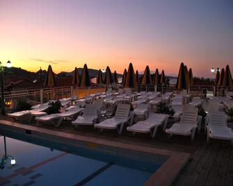 Captains Hotel - Argassi - Pool