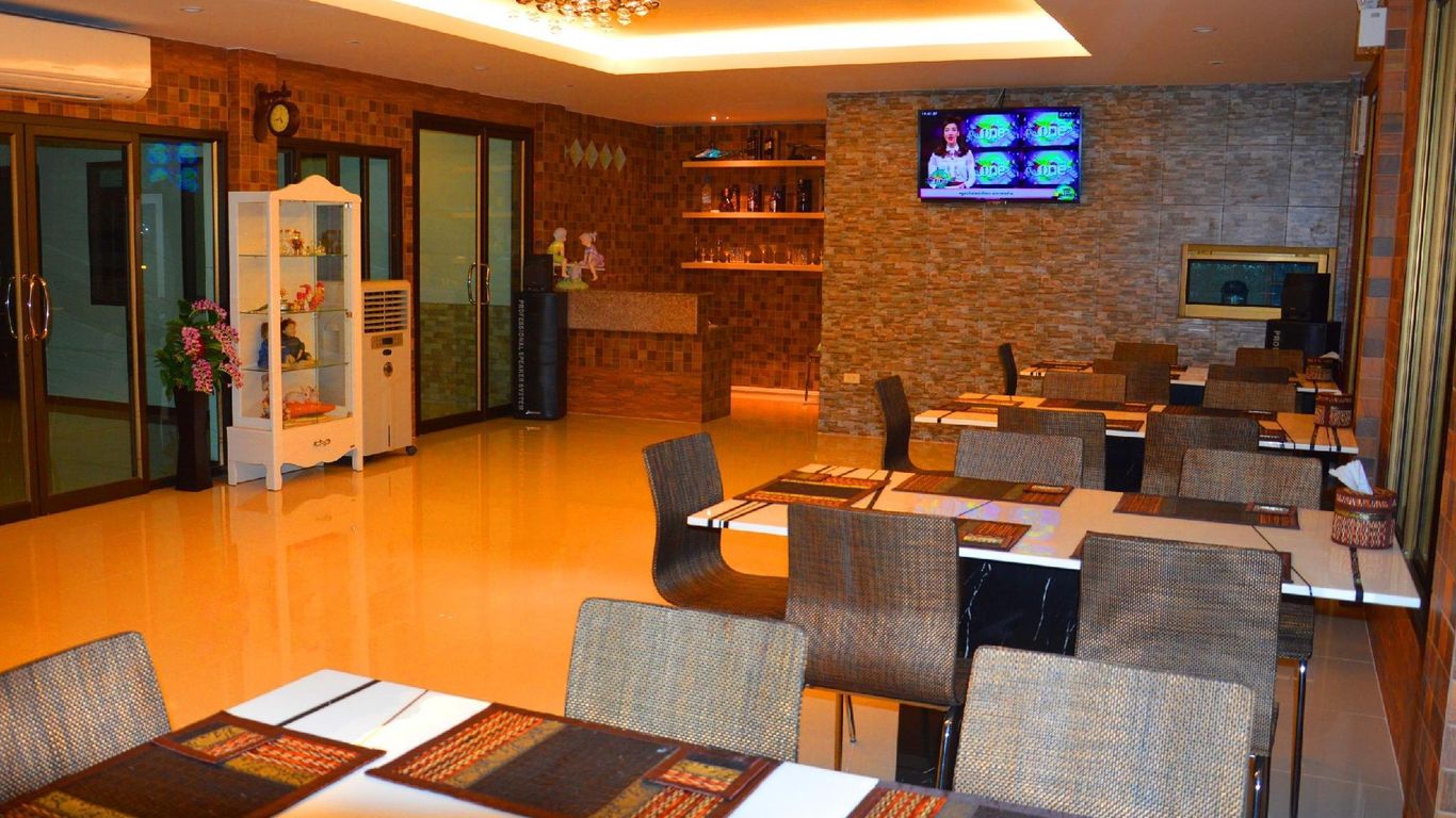 Silver Gold Garden, Suvarnabhumi Airport