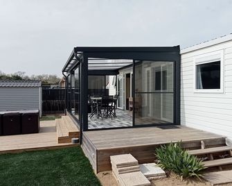 Résidence avec piscine, chalet pour 6 - Saint-Hilaire-de-Riez - Patio