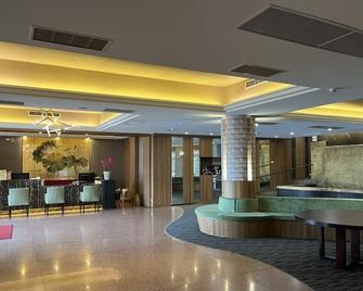 Taitung Bali Suites Hotel - Taitung City - Recepción
