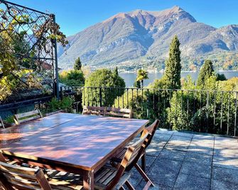 Villa Marena: vista lago, giardino, parcheggio - Bellagio - Balcony