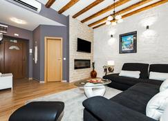 Luxury Apartment Kastela Antika - Rovinj - Sala de estar