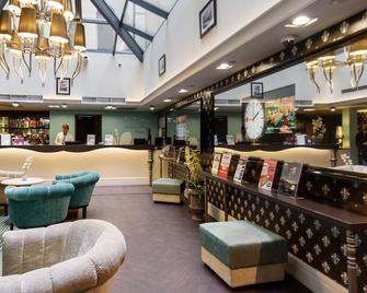 لا بريما فاشون هوتل - بودابست - بار