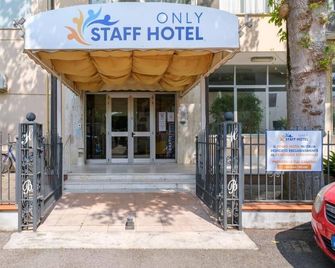 Only Room Hotel - Lido di Savio - Gebouw