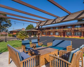 Clarion Collection Hotel Pacific Grove - Monterey - Pacific Grove - Patio