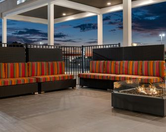 Home2 Suites by Hilton Brownwood - Brownwood - Lounge