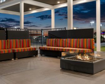 Home2 Suites by Hilton Brownwood - Brownwood - Lounge
