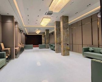 Hotel Dooars Hilton - Alīpur Duār - Lobby