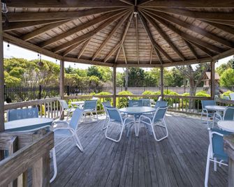 All Seasons Resort, Trademark Collection by Wyndham - South Yarmouth - Patio