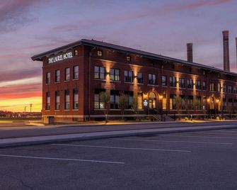 The Laurel Hotel - Danville - Bâtiment