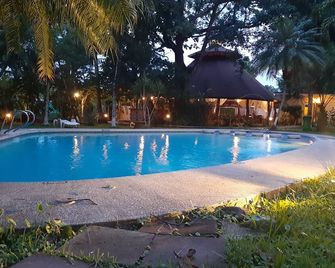 Samara Beach Hotel - Sámara - Piscina