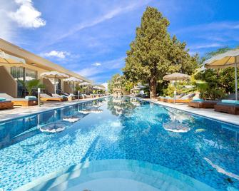 Marathon Hotel - Kolympia - Pool