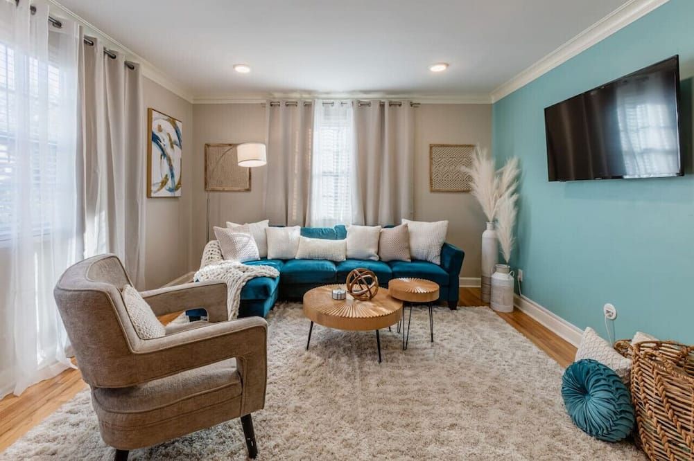 Parkside King Suite In Midtown With Free Parking - ממפיס - סלון