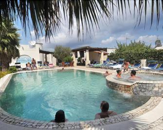 Hotel Aura - Vulcano - Pool