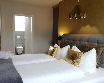 Holiday house at the lake PetsArtRaft Golf Bathing lakeCanoeIdyll - Crivitz - Schlafzimmer