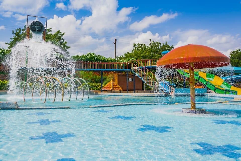 منتجع دريم فالي - حيدر أباد - حوض السباحة