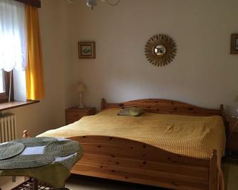 Apartment 2 - Guesthouse Birkengrund in Krummsee - Bad Malente - Schlafzimmer