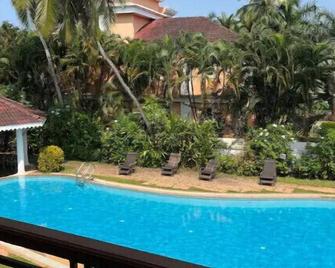 2bhk Pool Facing Luxury Homestay In South Goa - Betalbatim - Pool