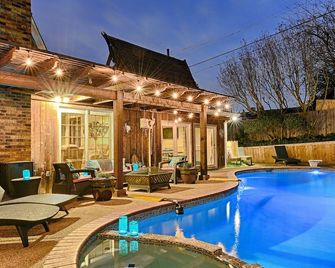 HEATED Swimming Pool Hot Tub 2 Game Rooms, Arcades, pool table, ping pong table - Irving - Pool