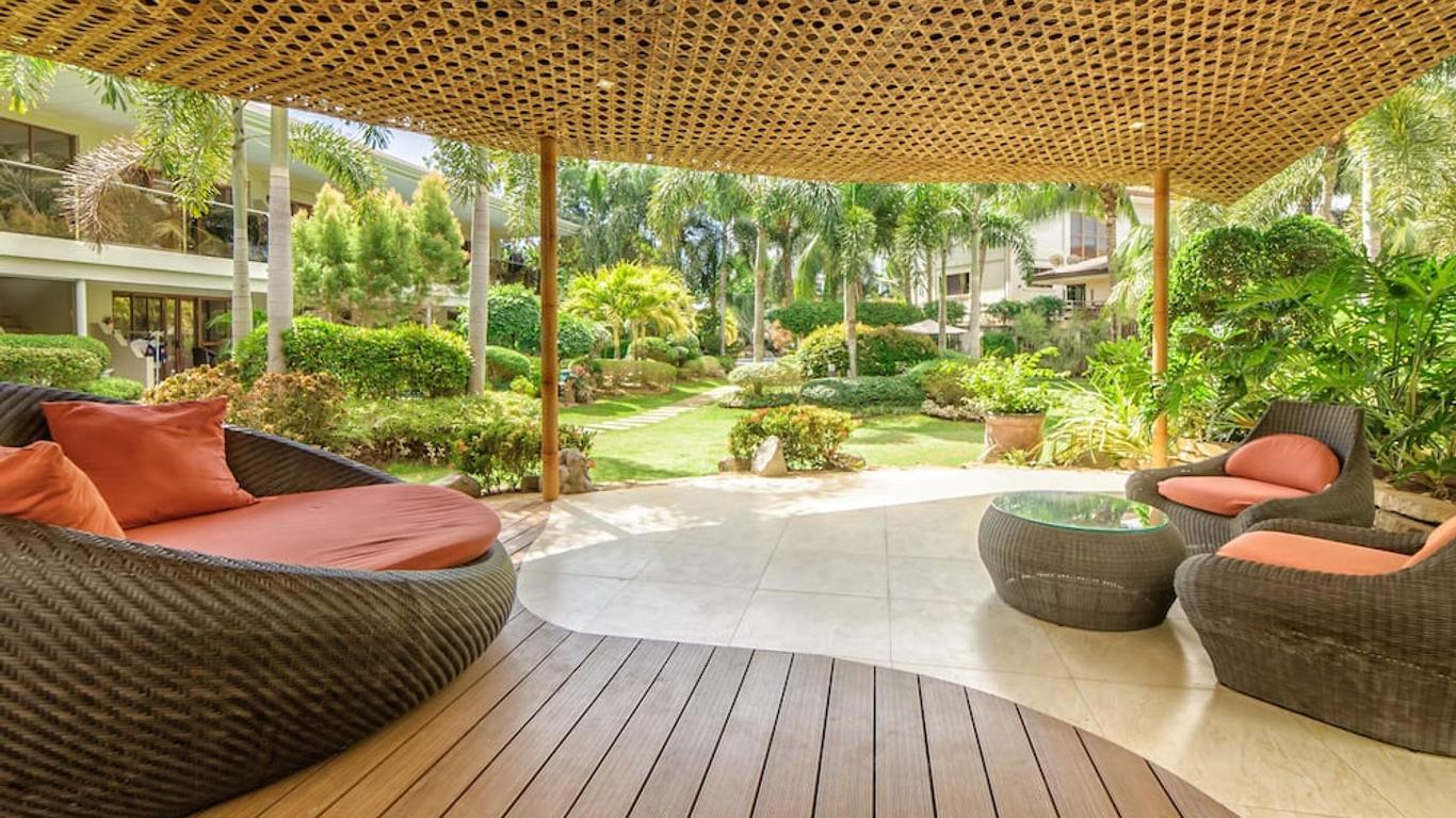 Golden Palm Resort