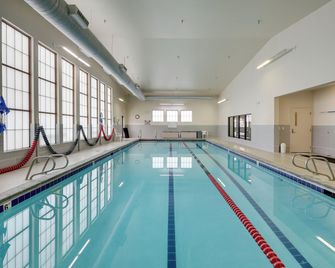 Walk to Payette Lake McCall Condo with Fireplace - McCall