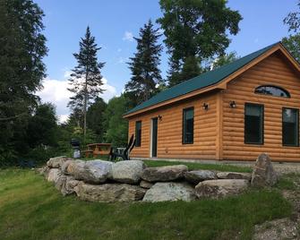 Cozy Log Cabin Rental near Smugglers Notch State Park in Vermont - Hyde Park - Building