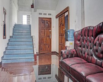 OYO 2226 Nurmega Jaya - Sukabumi - Recepción