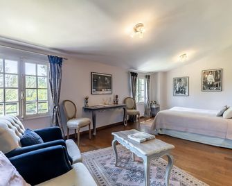 Domaine de Rhodes B&B - אביניון - חדר שינה