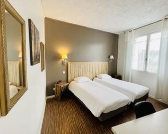 Hotel Italia - Tours - Bedroom
