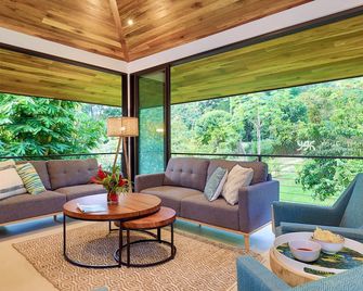 Brand New Villa Introductory Rates Ocean View, Short Drive to the Beach! - Ballena - Living room