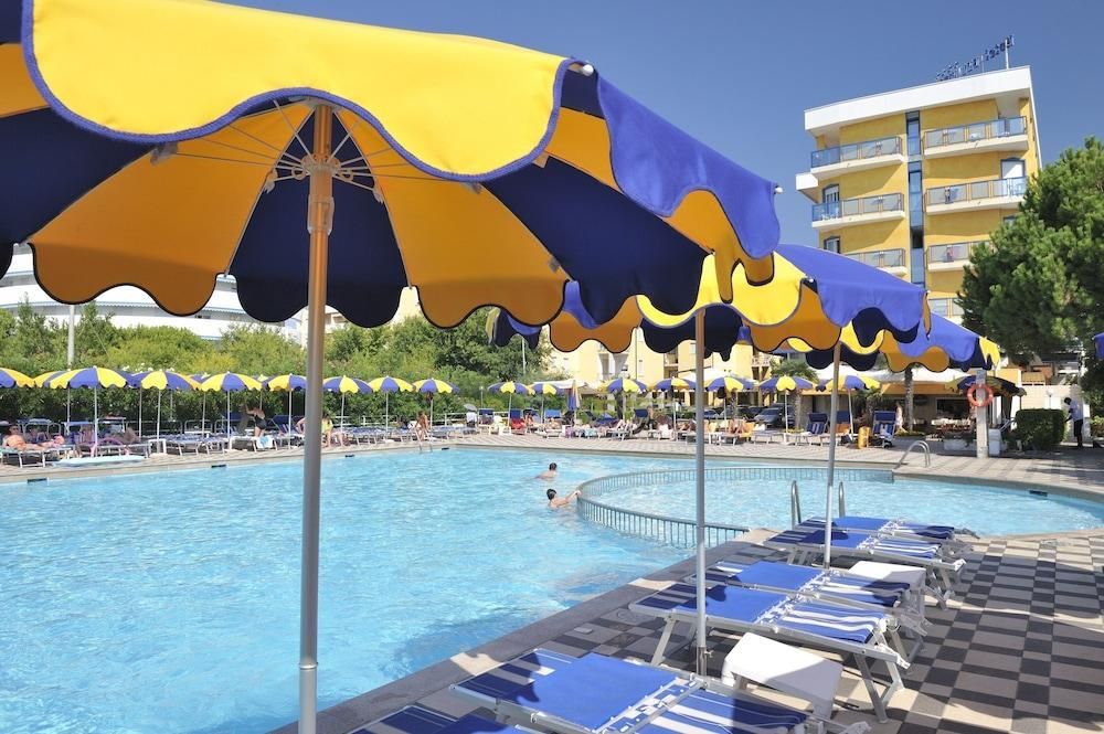 Hotel Bellevue - Bibione - בריכה