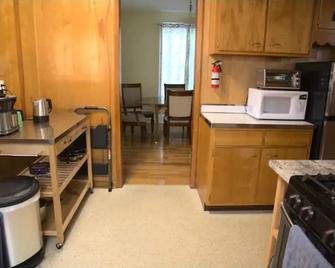 Comfortable light-filled, 1920's home w/EV Charger - Utica - Kitchen