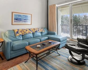 19 Mountainside 2 Bedroom Condo by RedAwning - Warren - Wohnzimmer
