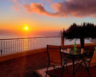 The best sea view in Madeira - Casa Farol - Fajã da Ovelha - Balcón