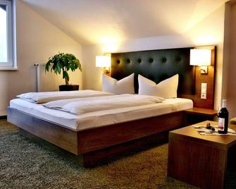 Weinhotel Kienle - Burrweiler - Спальня